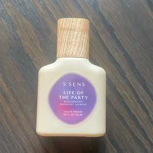 5 sens perfume